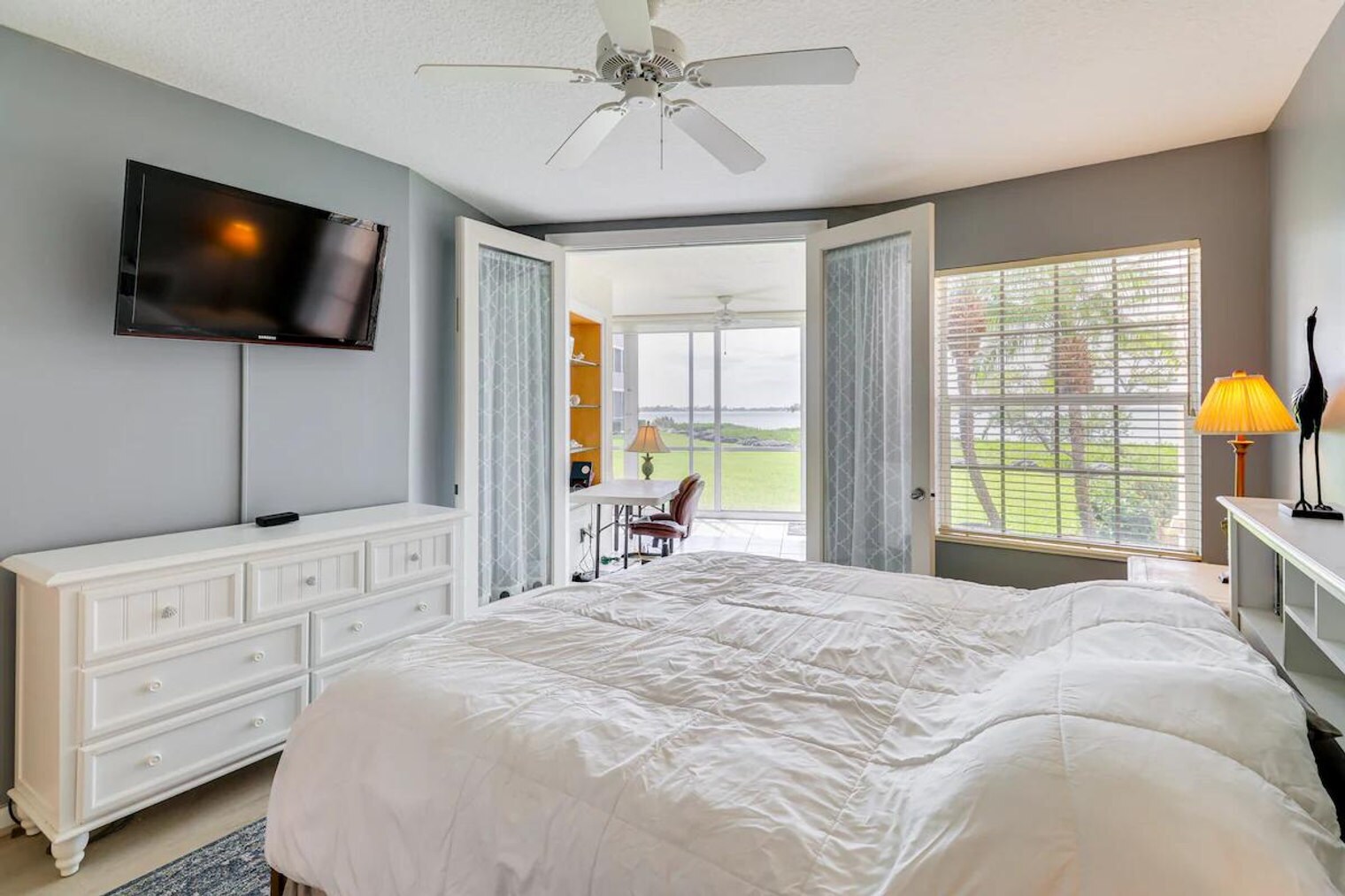 Building Photo - 5799 NE Island Cove Way