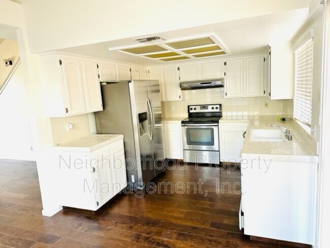 Building Photo - 9597 N Boyd Ave