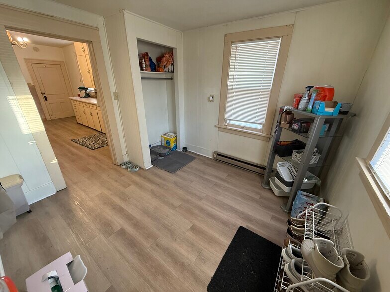 Building Photo - 1026 Oxford Ave