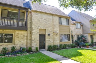 Building Photo - 3 BEDROOM TOWNHOME FOR LEASE IN LANGHAM CREEK