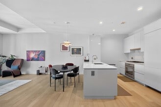 Building Photo - 135 Seaport Blvd