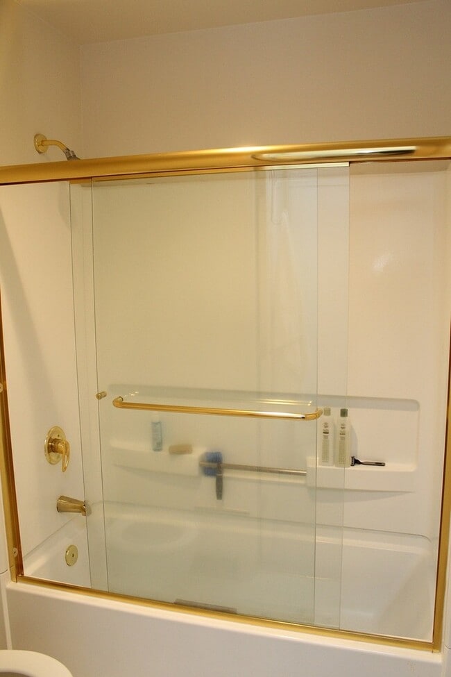 Building Photo - 5064 Foothills Dr