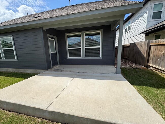 Building Photo - 112 Corn Ln