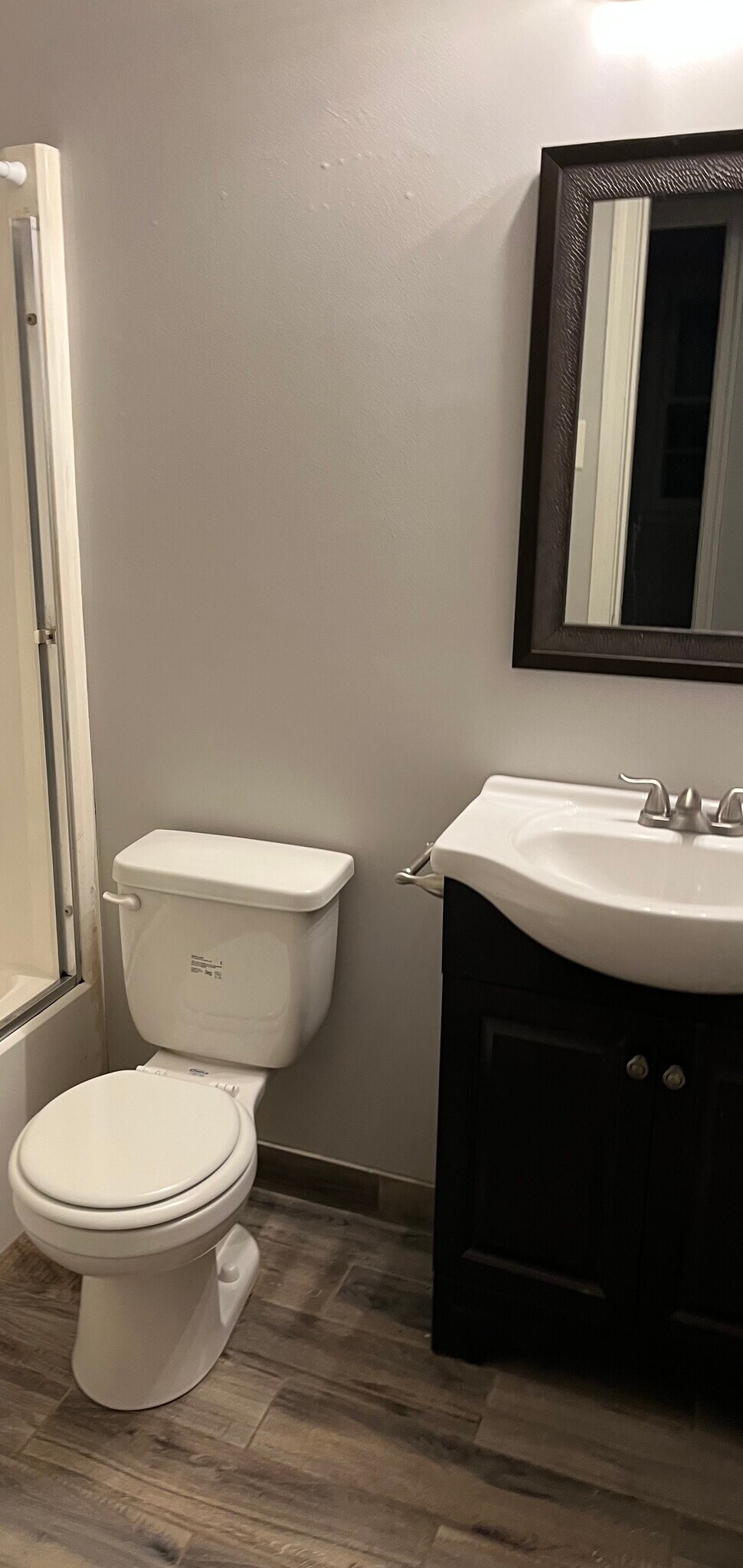 Building Photo - 547 Petty St