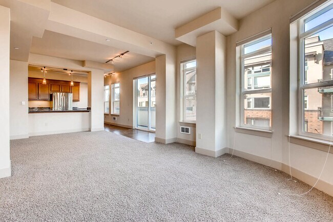 Building Photo - 7800 Plaza Condominiums ~ Mercer Island