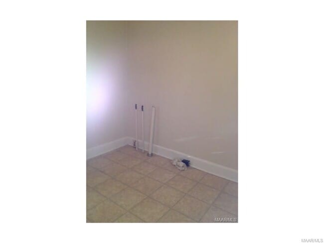 Building Photo - Edgemont