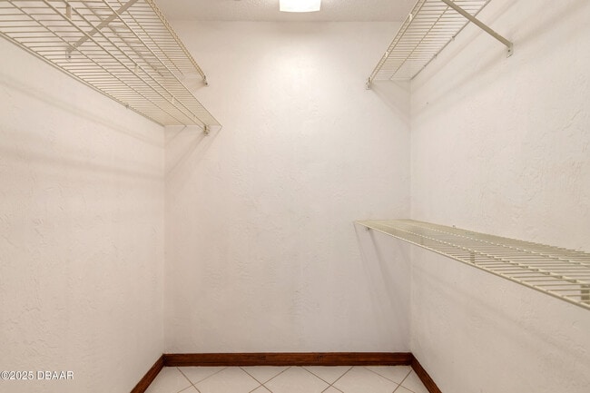 Building Photo - 120 Lakewood Village Cir