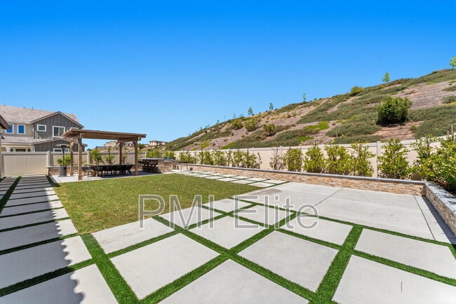 Building Photo - 28657 Windbreak Tr