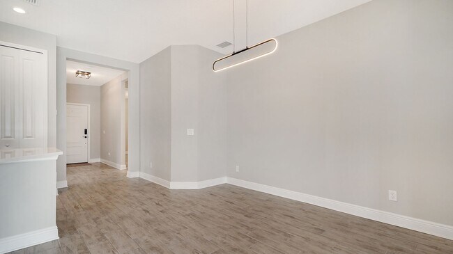 Building Photo - 4720 Willow Bend Ave