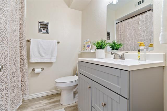 Building Photo - 7707 Meadow Park Dr