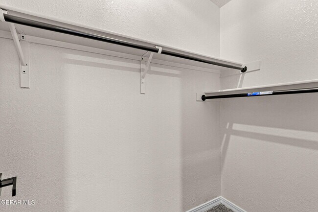 Building Photo - 3121 Tierra Paola Ln