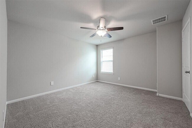 Building Photo - 5619 Brooklyn Rose Dr