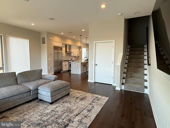 Building Photo - 3119 Pierview Ln