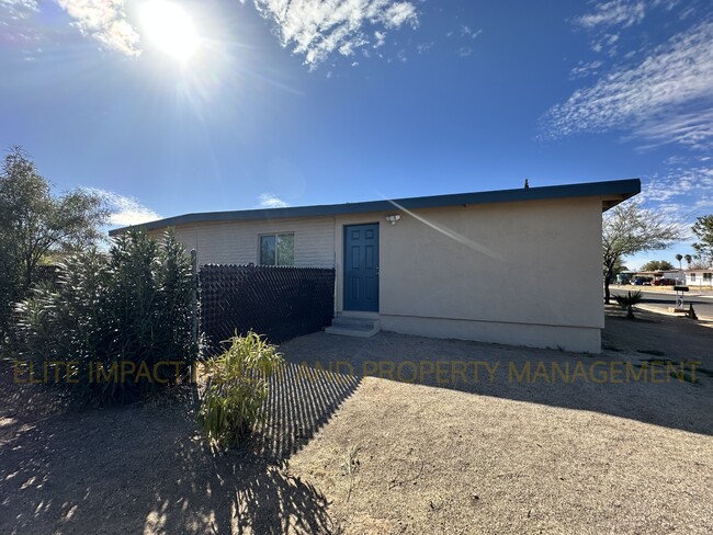 Primary Photo - 7750 E Winnepeg Dr