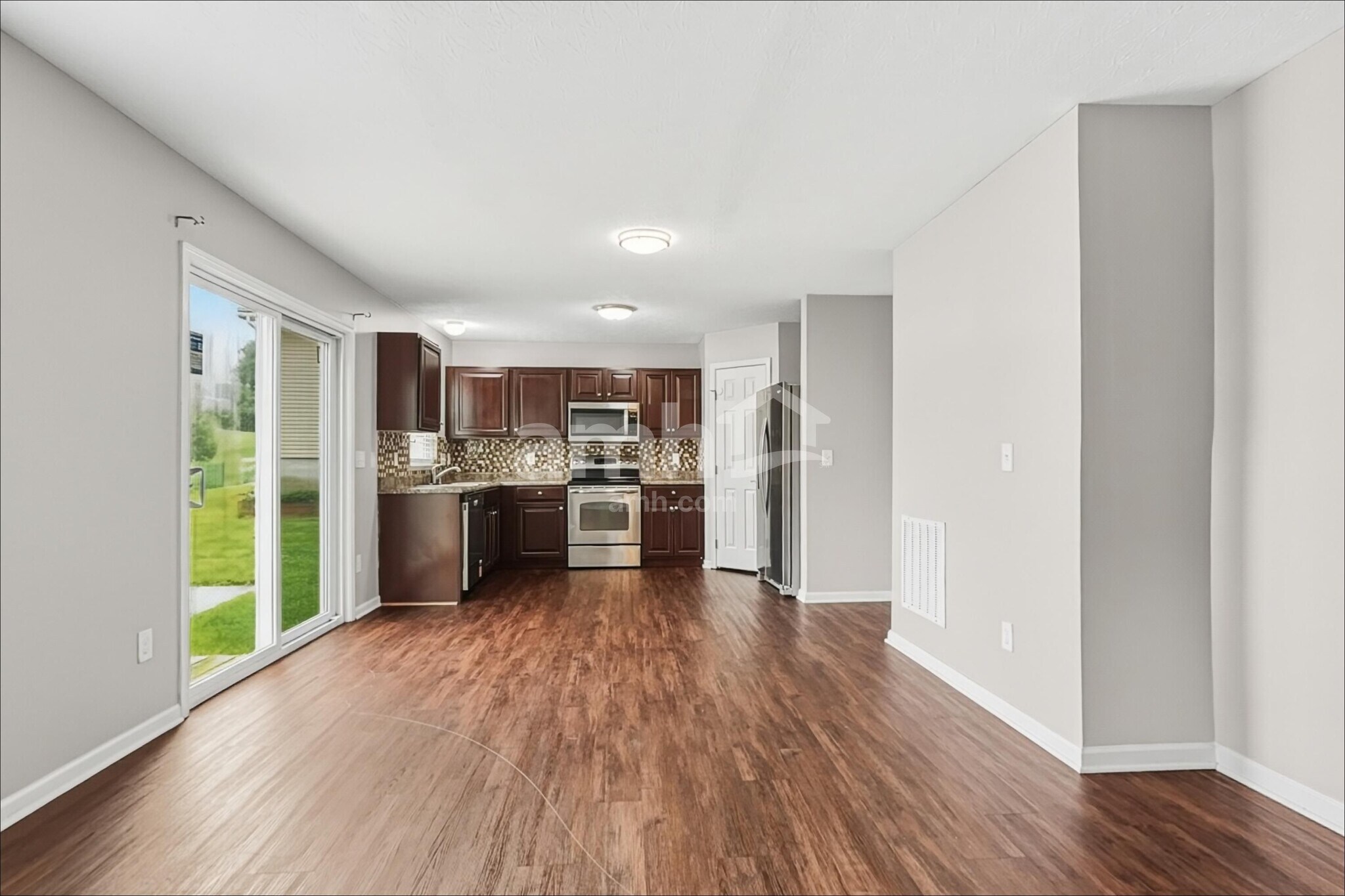Building Photo - 1141 Promenade Dr