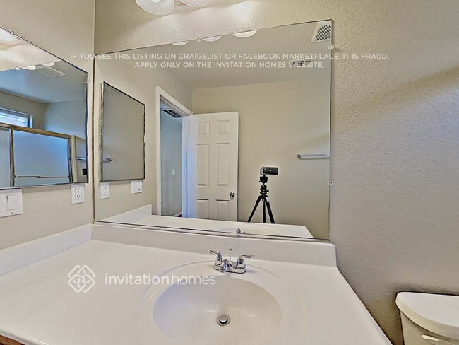 Building Photo - 5676 African Lilly Ct