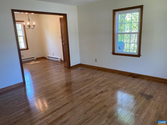 Building Photo - 108 Olinda Dr