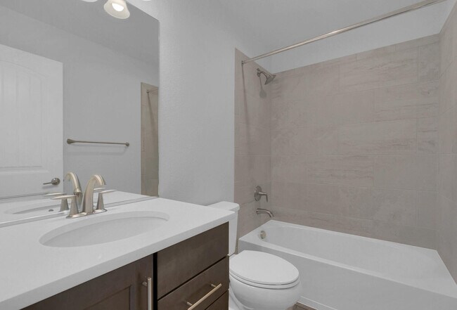 Building Photo - 15782 Lake Mist Dr