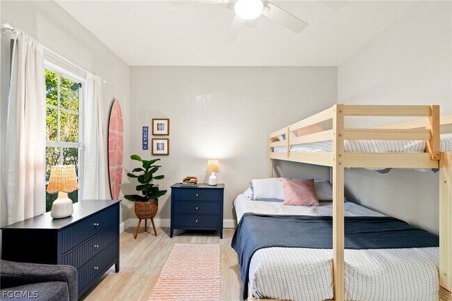 Building Photo - 317 3rd Ave