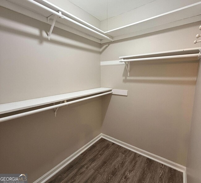 Building Photo - 303 Tamarac Trail