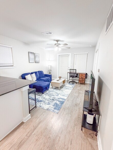 Building Photo - 1450 N Hwy 360