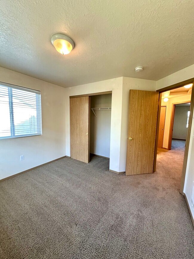 Building Photo - 21028 Damascus Ln