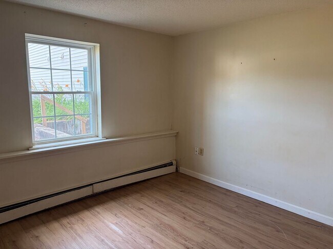 Building Photo - 904 White Cedar Blvd