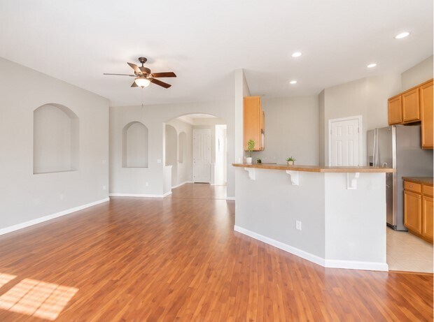 Building Photo - 1434 Lakes Circle Dr