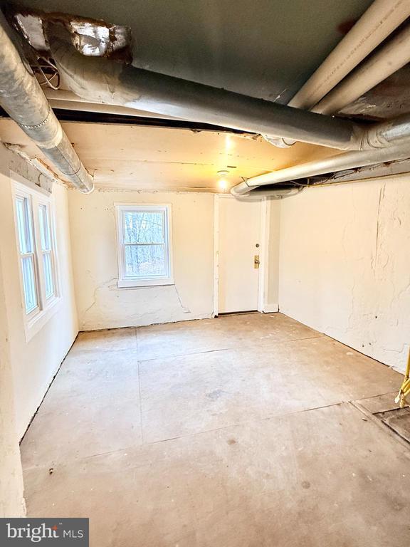 Building Photo - 666 Jefferson Ave