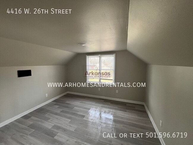 Building Photo - 4416 W 26th St