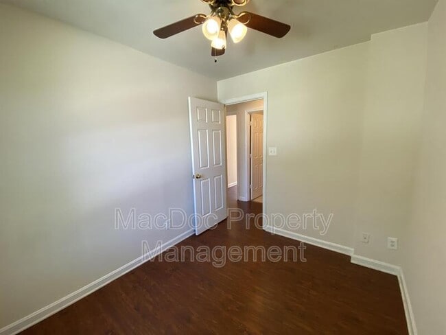 Building Photo - 4345 Normandy Ct