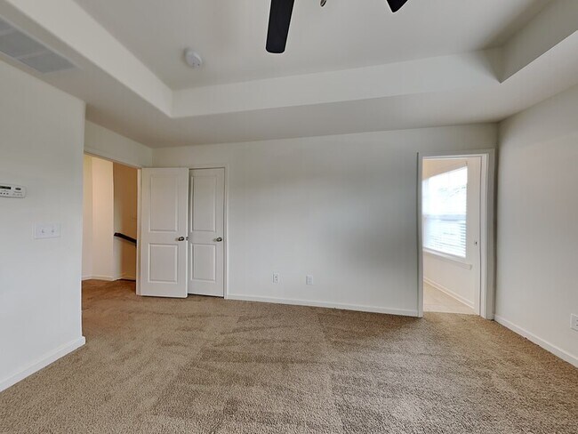 Building Photo - 975 Society Cir