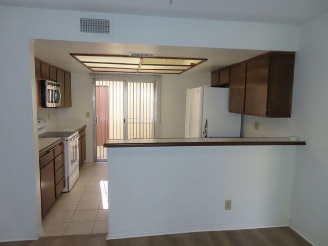 Building Photo - 29324 Vía Frontera