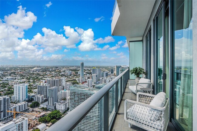 Building Photo - 1300 S Miami Ave