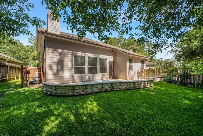 Building Photo - 7 Ebony Oaks Pl