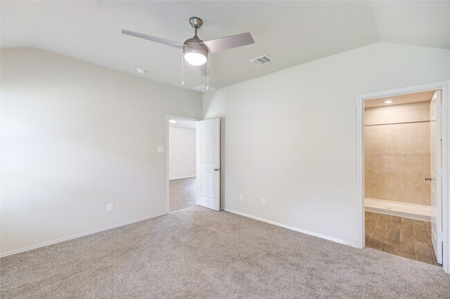Building Photo - 16937 Rich Pines Dr
