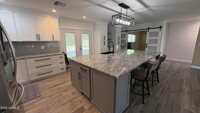 Building Photo - 4422 W Greenway Rd