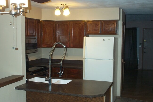 Kitchen - 2834 Sandy Hollow Rd