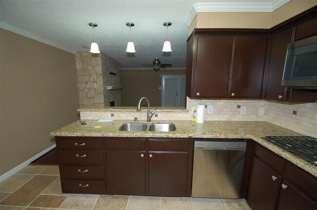 Building Photo - 3110 Brookhurst Ln