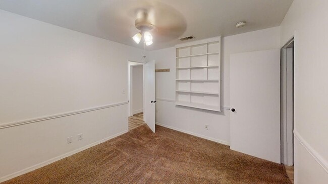 Building Photo - Charming Redlands Home