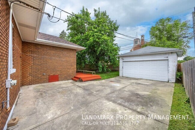 Building Photo - 617 Wilcox St