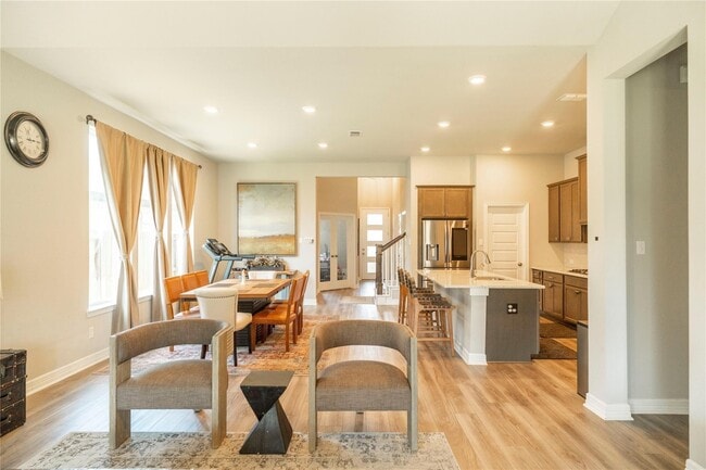 Building Photo - 29023 Laurel Grove Ln