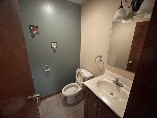 Building Photo - 1185 Eller Wood Dr