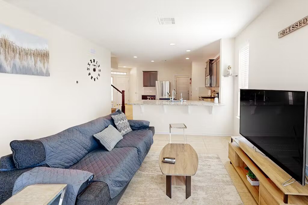 Building Photo - 3651 Sandy Brook Dr