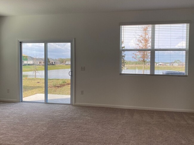 Building Photo - Welcome To Your NEWER Dream Home in the He...