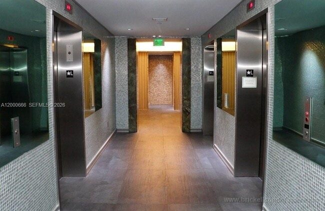 Building Photo - 90 SW 3rd St