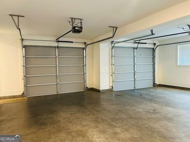 Building Photo - 16 Anchor Ct