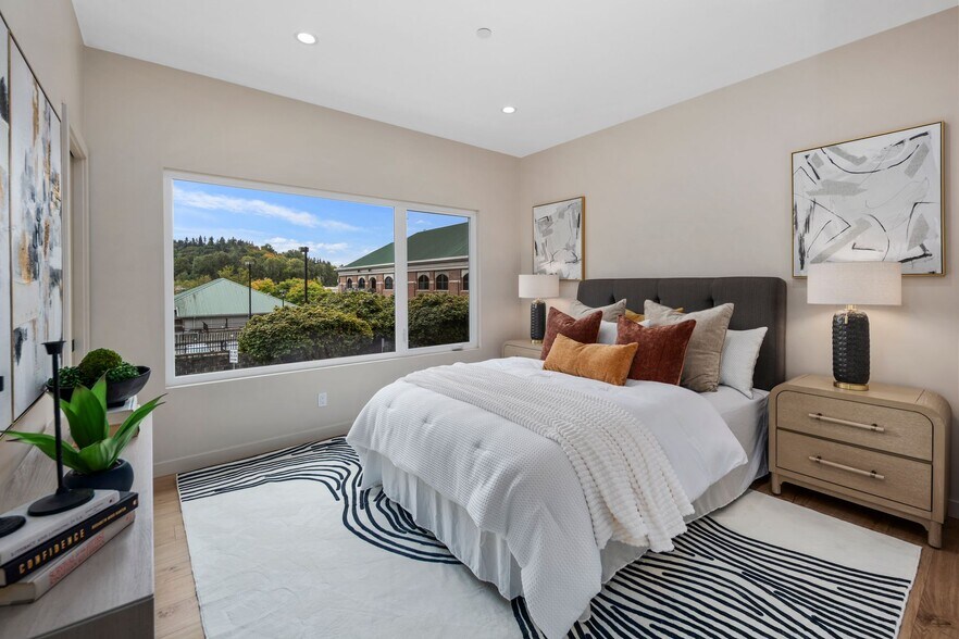 Bedroom on second floor facing south - 10120 NE 185th St