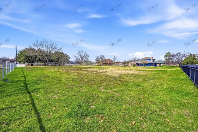 Building Photo - 1325 Bancroft Rd