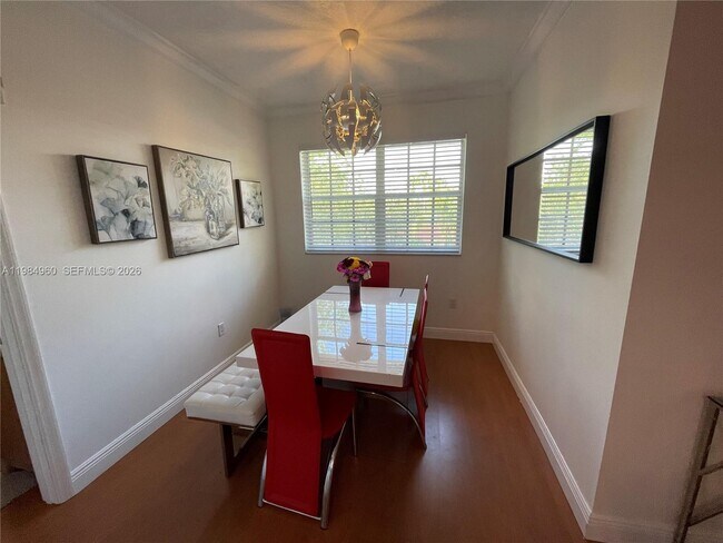 Building Photo - 140 SW 117th Ave